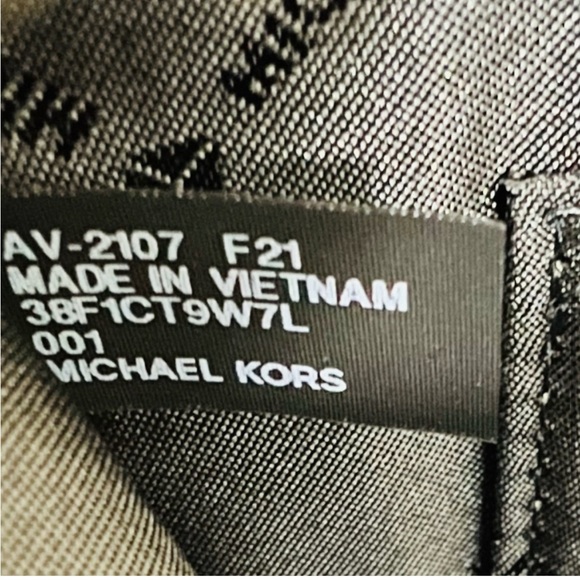 Michael Kors Jet Set Charm Large Zip Clutch Wristlet Black - Picture 9 of 11